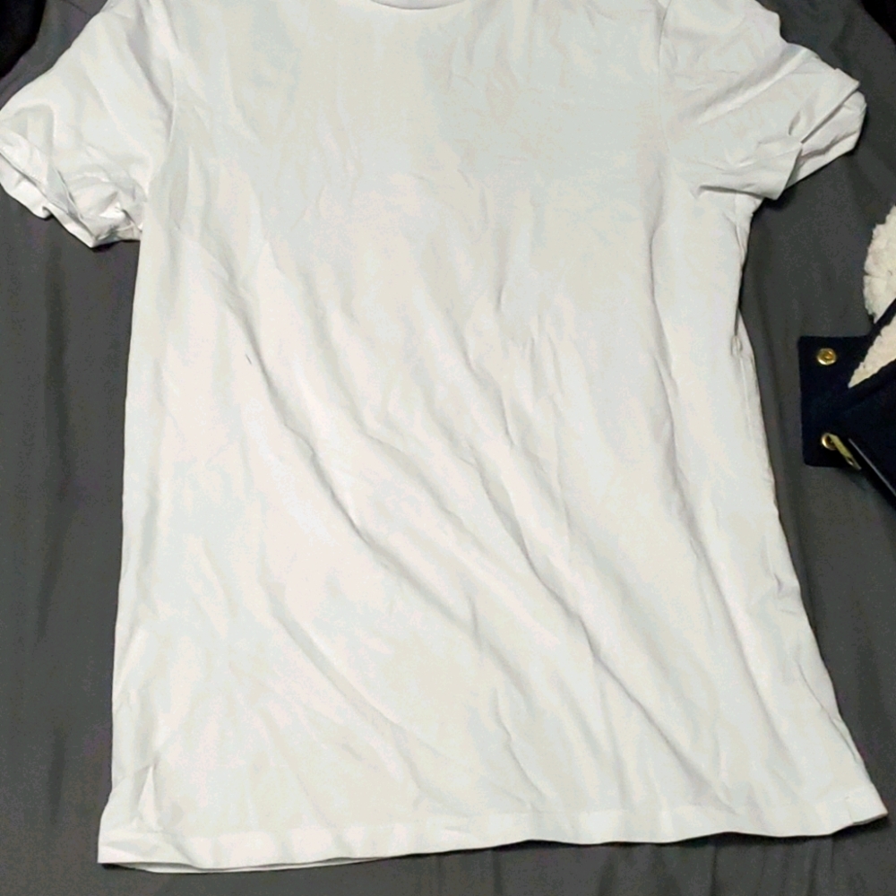 Short sleeve white t shirt